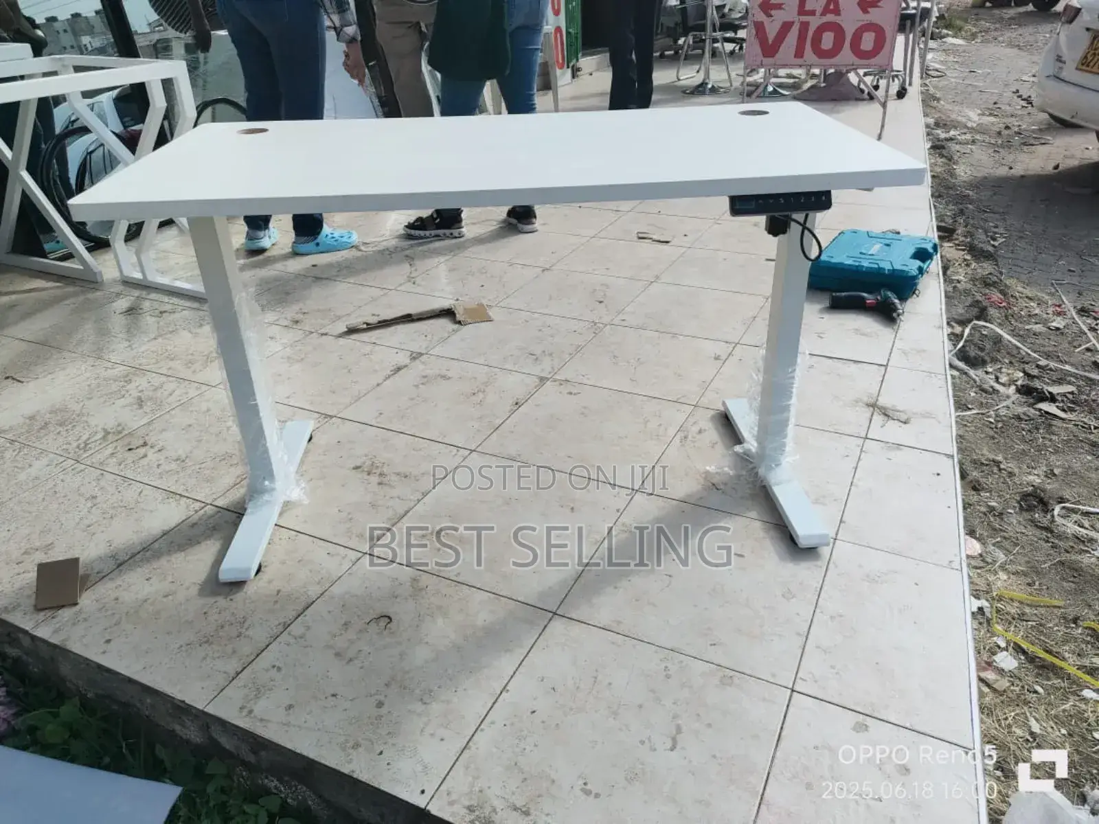 Adjustable Electric Table