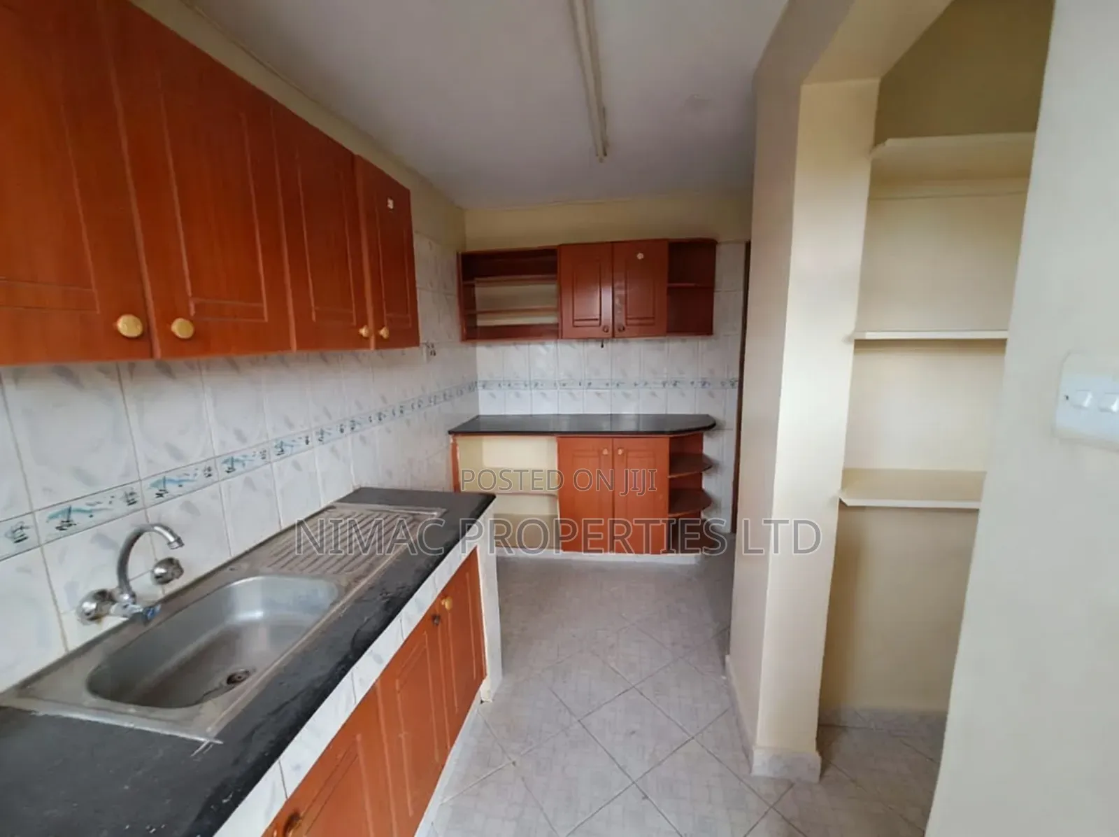 2bdrm Block of Flats in Erungu Apartment, Ngong CBD for sale