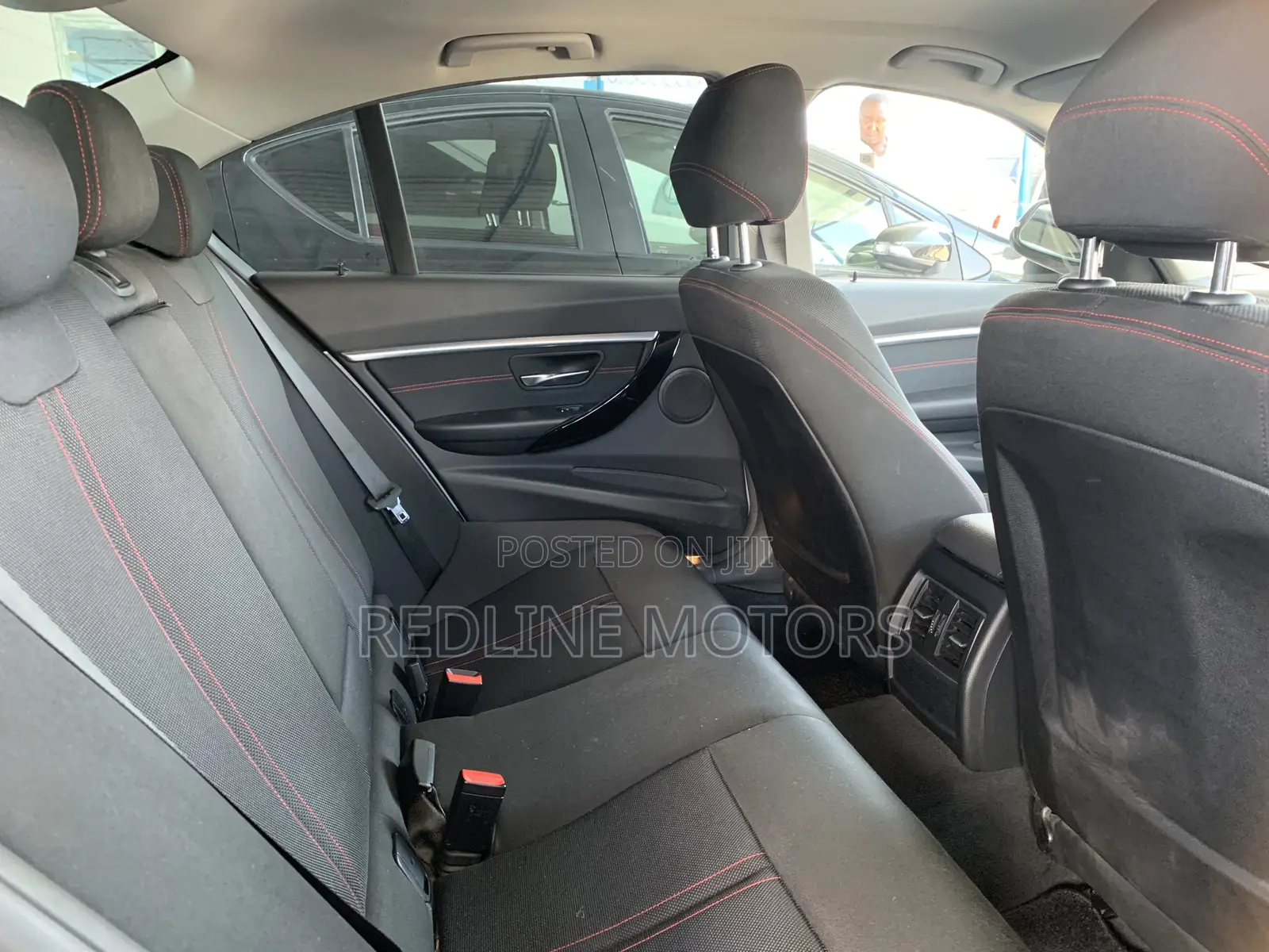 BMW 320i Sedan RWD 2018 Silver