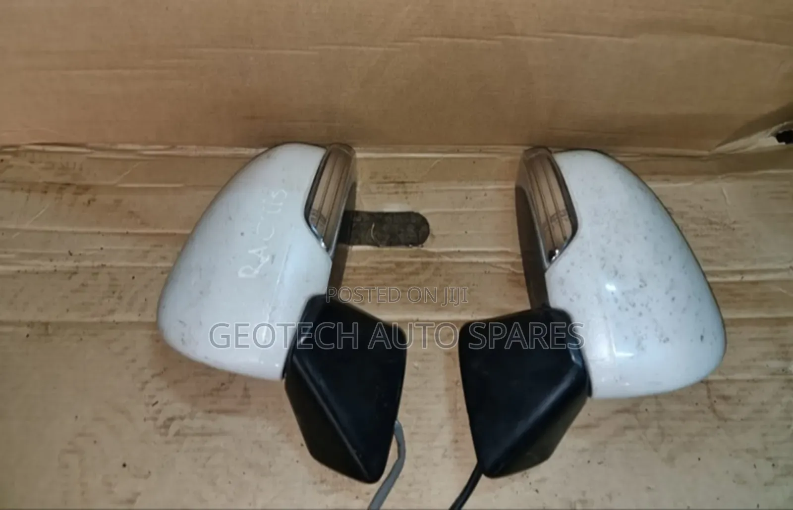 Toyota Ractis Sidemirrors