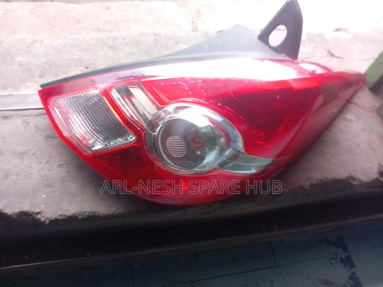 Nissan Tida Station Wagon Rear Light
