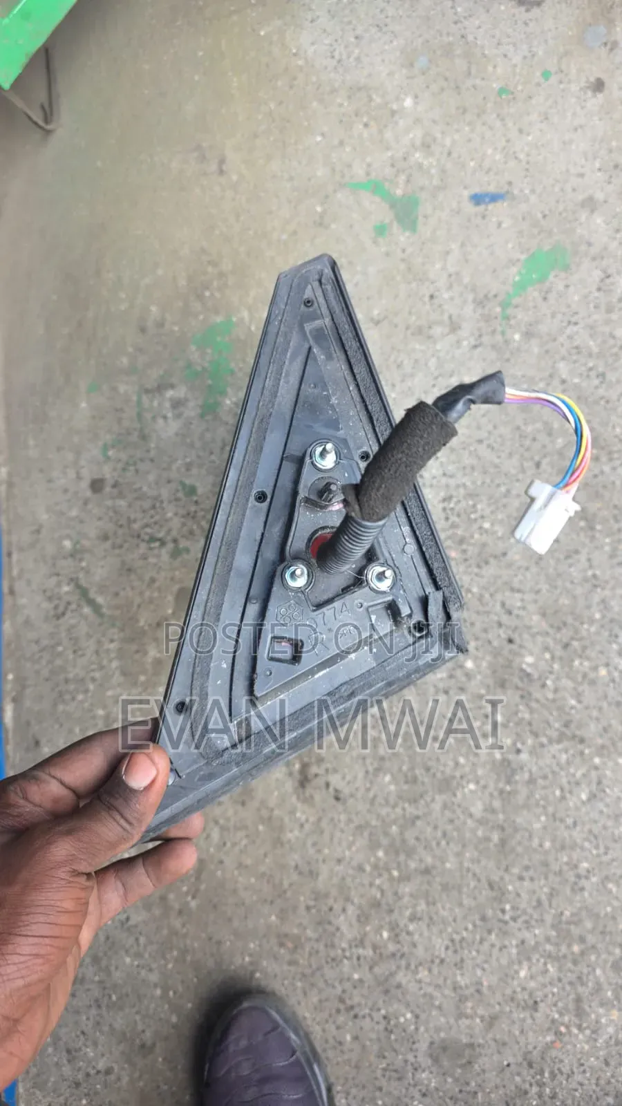 Nissan Serena 2014 Side Mirror Indicator