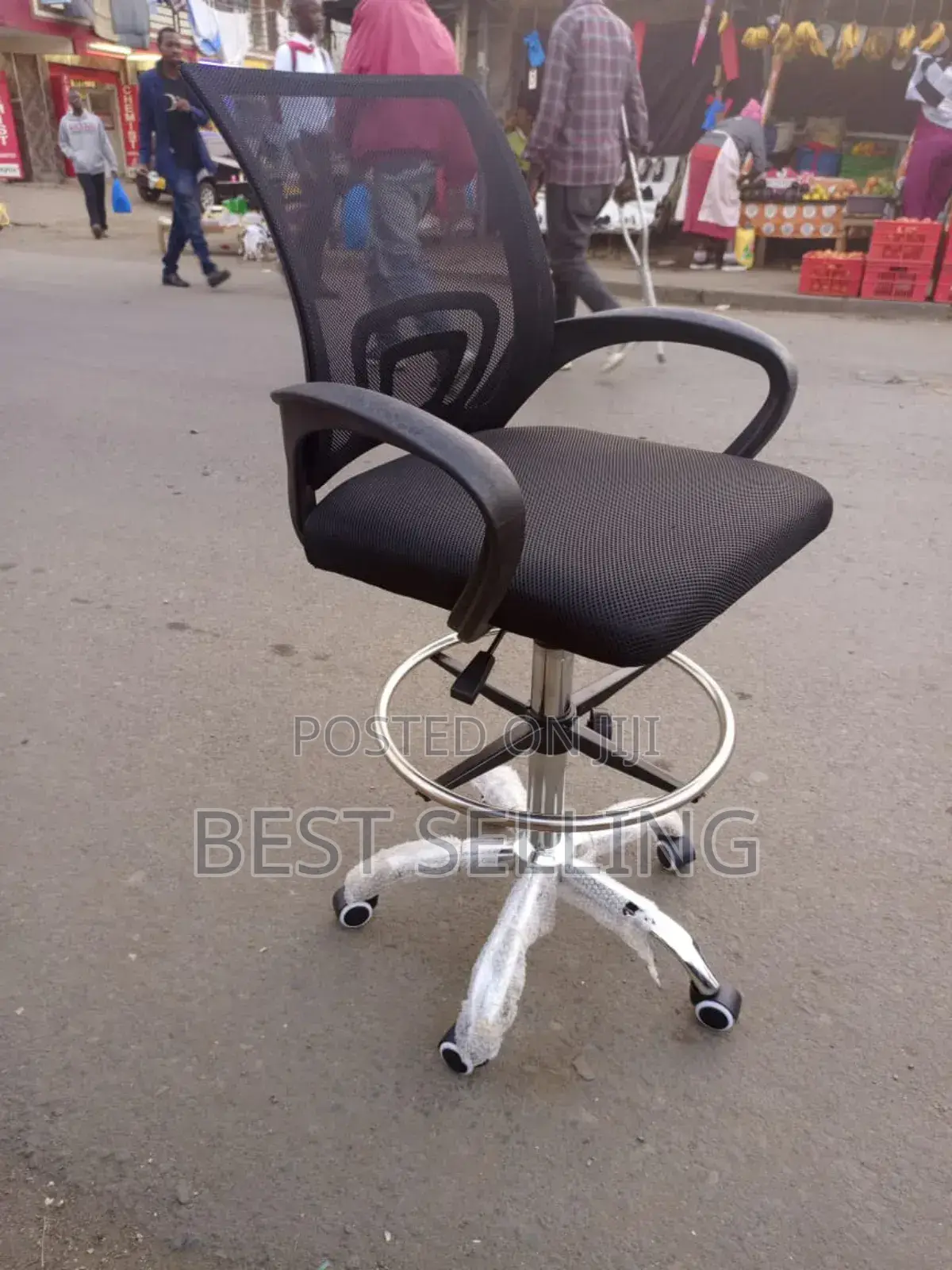 Legged Mesh Office Chair