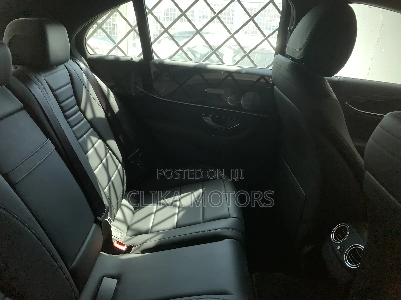 Mercedes-Benz E250 2018 Off white