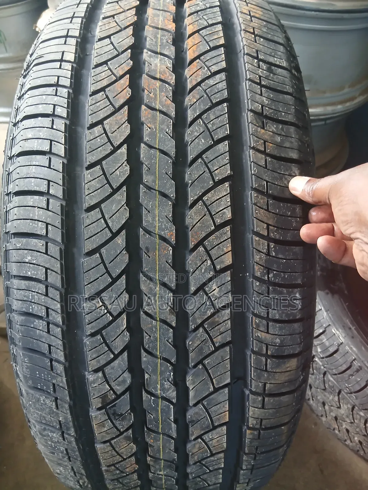 285/50 R 20 Boto Tyres Made in China.