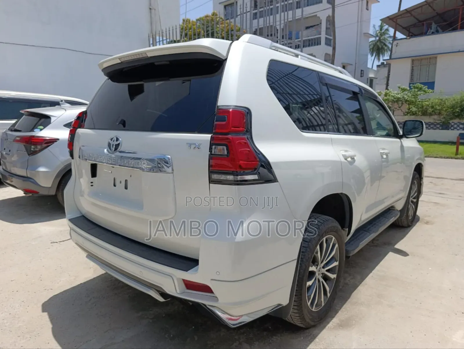 Toyota Land Cruiser Prado 2.8 2019 White
