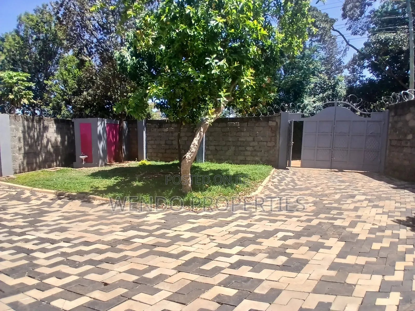 4bdrm Bungalow in Karen for rent