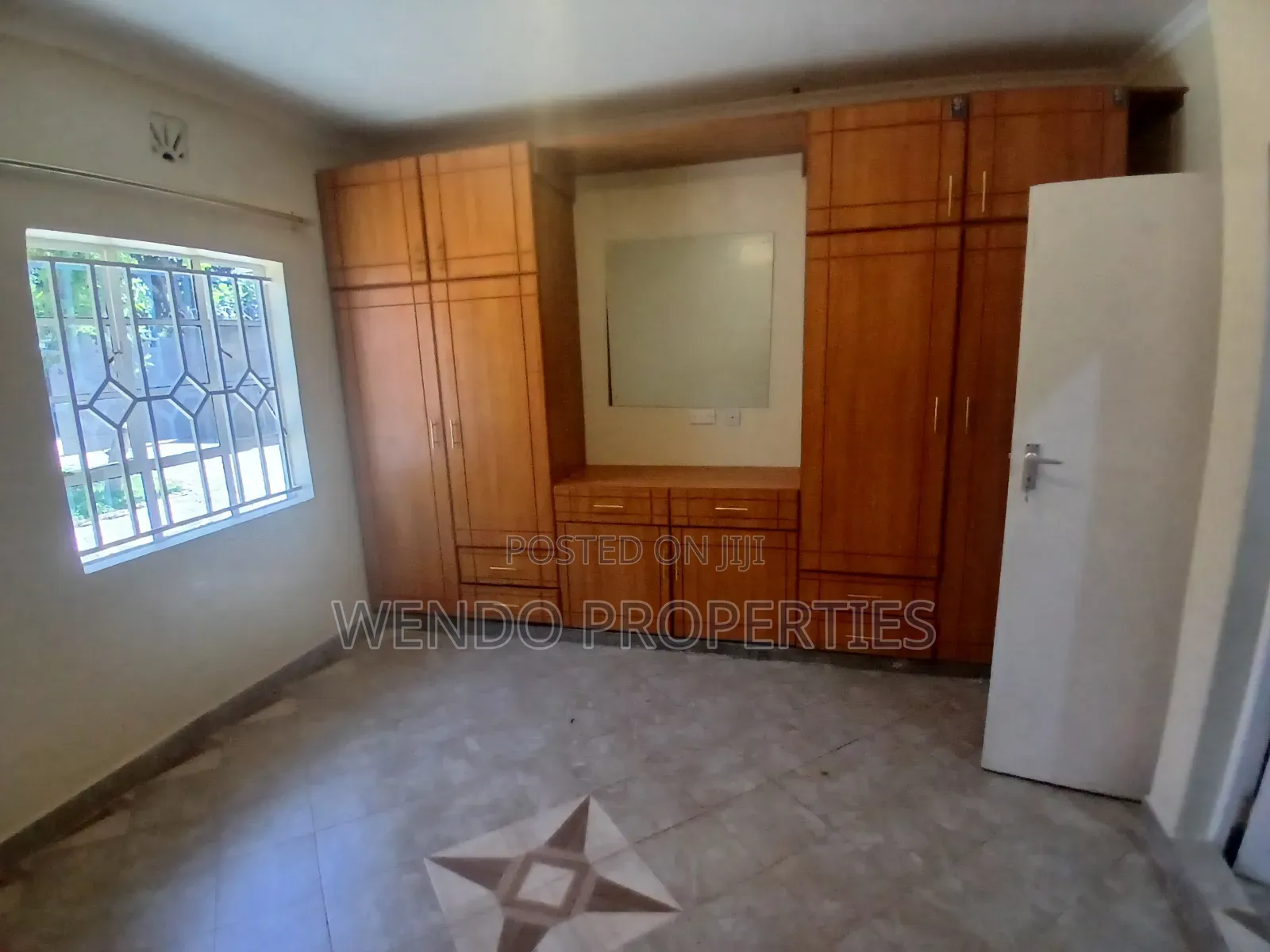 4bdrm Bungalow in Karen for rent