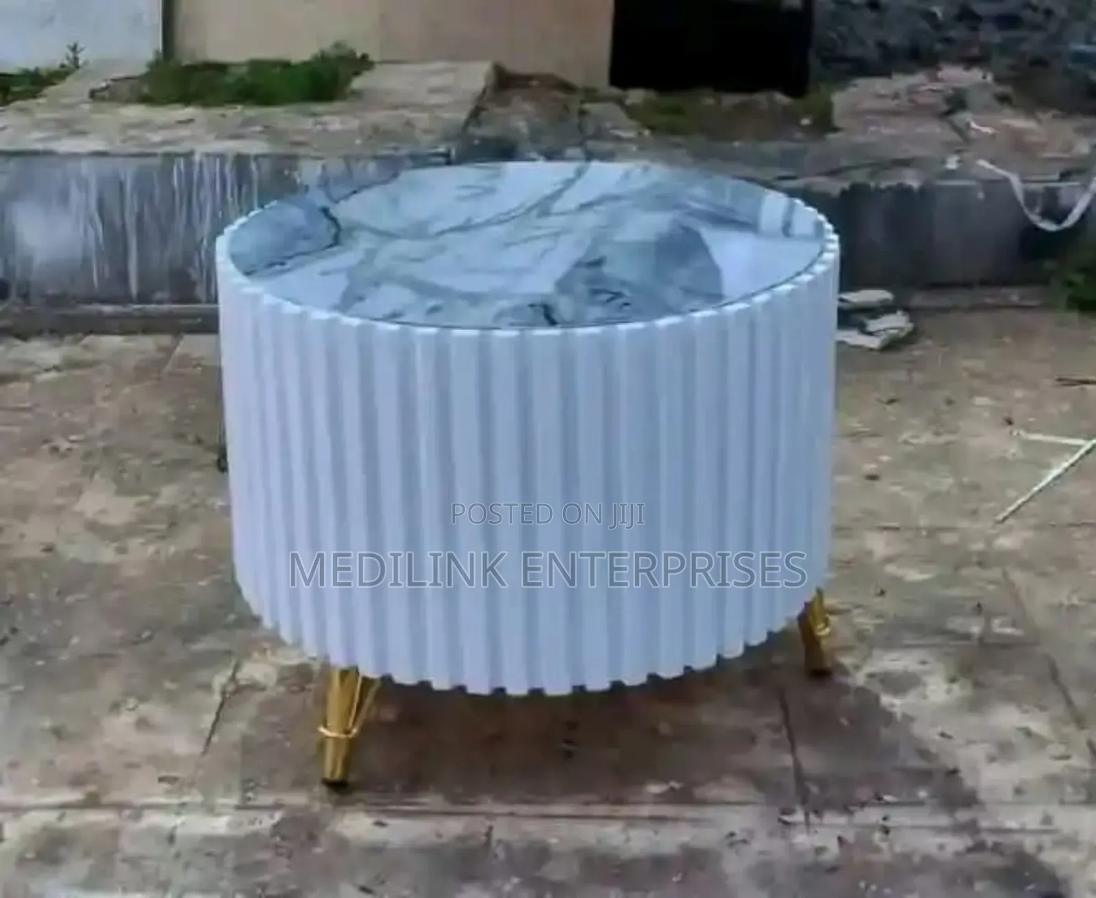 Wooden Mahogany Round Coffee Tables