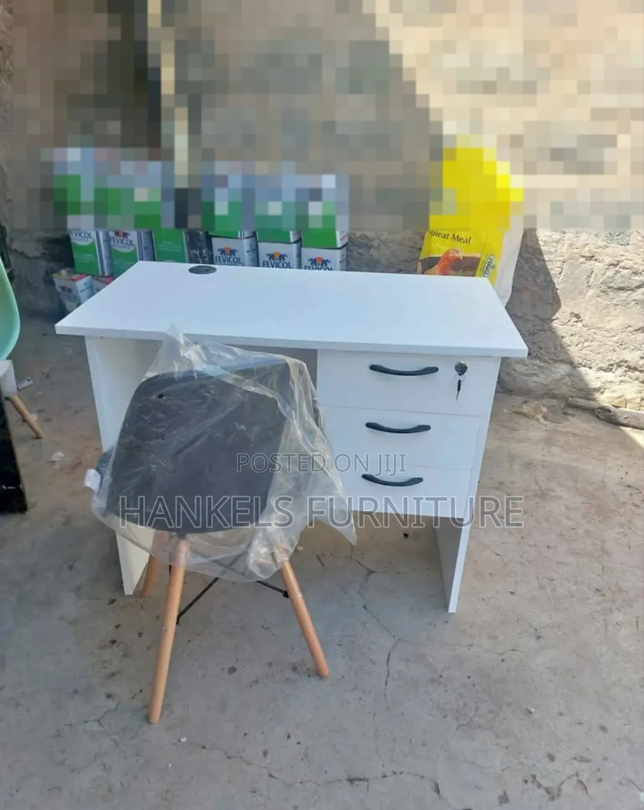 Minimalist Study Desk – Fits Any Room