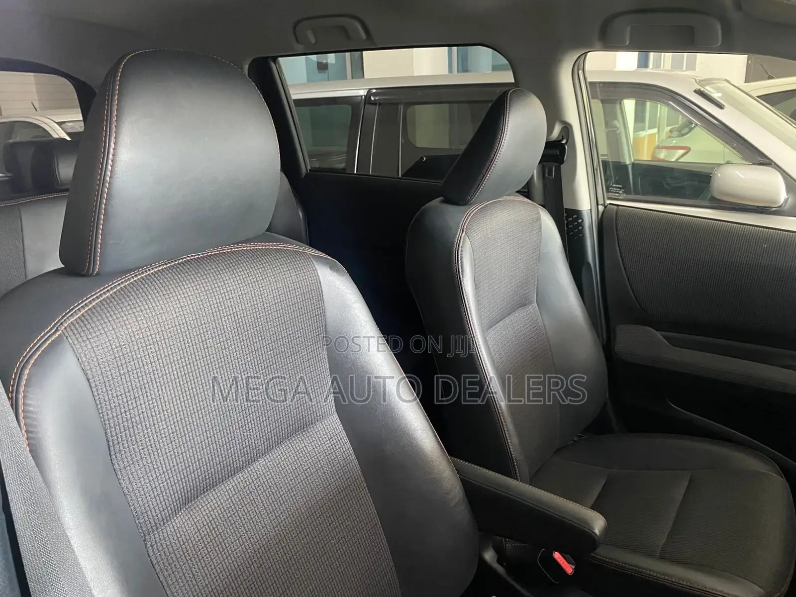 Toyota Sienta 2018 Black