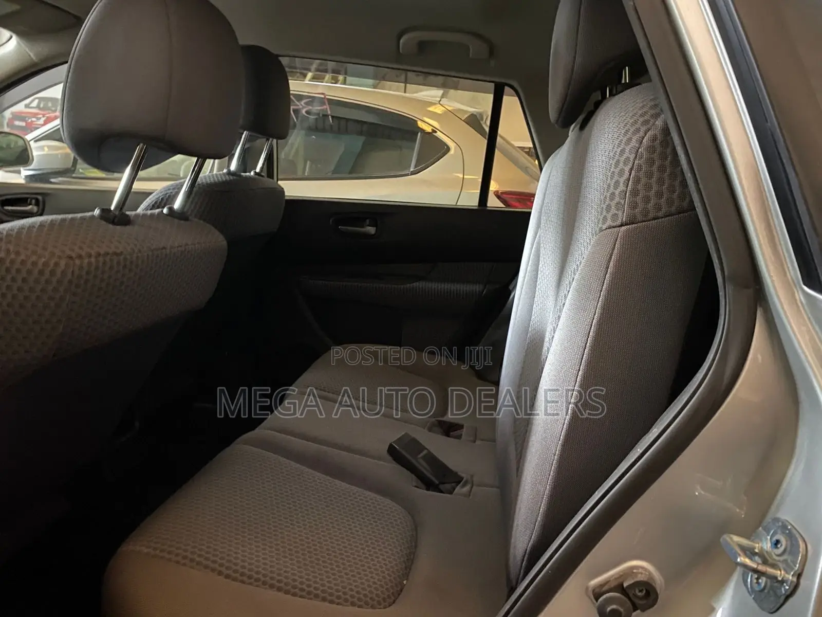 Nissan Wingroad 2018 Silver