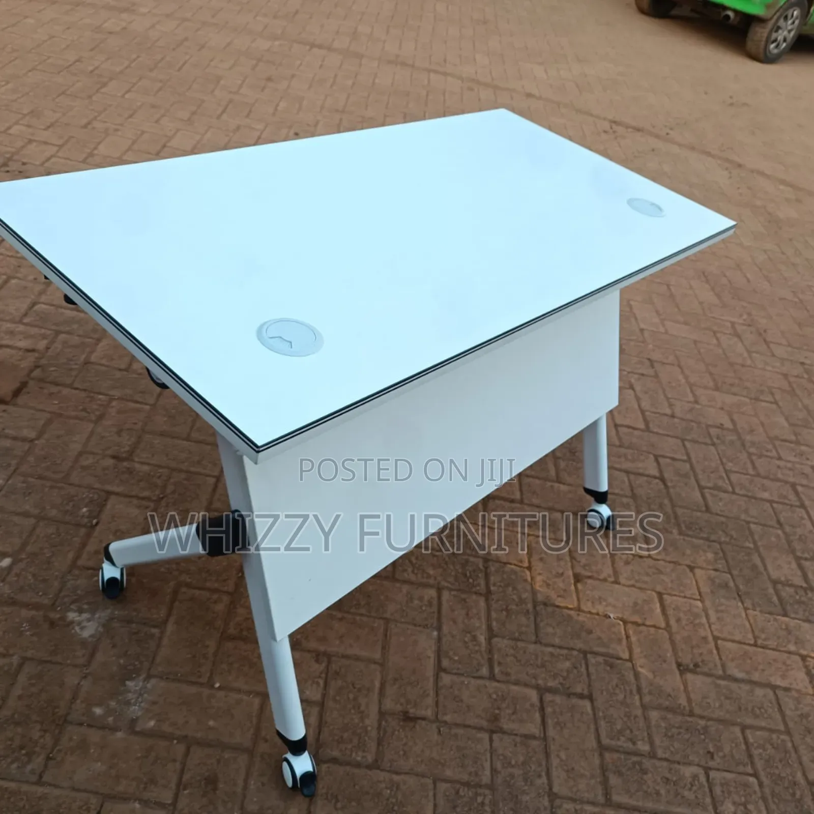 Foldable Mobile Table