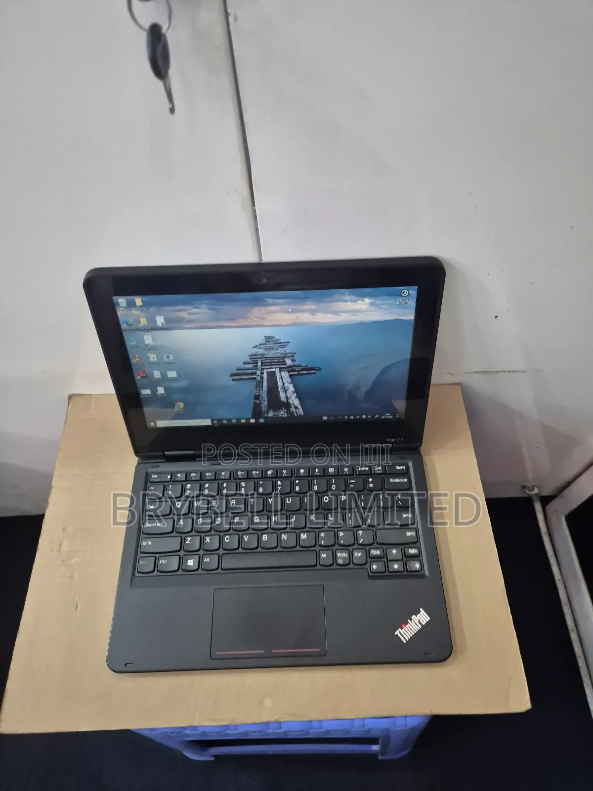Laptop Lenovo Yoga 11e 4GB Intel Pentium HDD+SSD 128GB