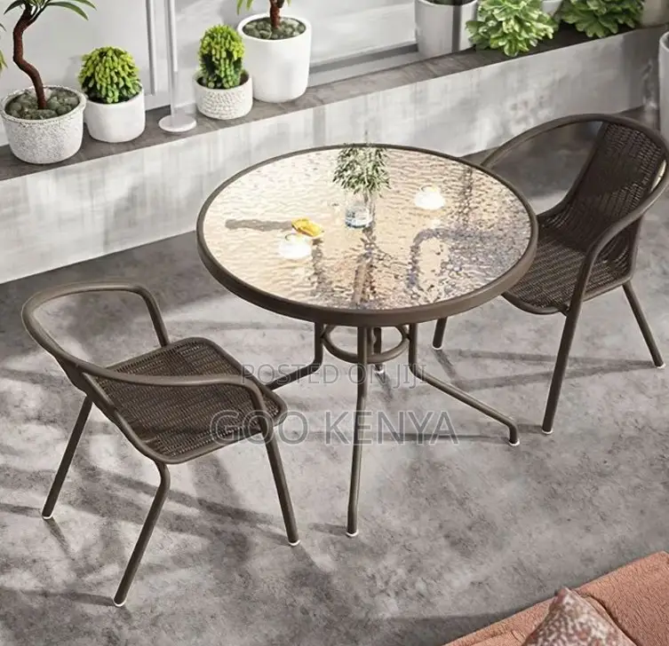 Home Dining Set; Elegant Round Glass-Top Rattan Bistro Set for Outdoor