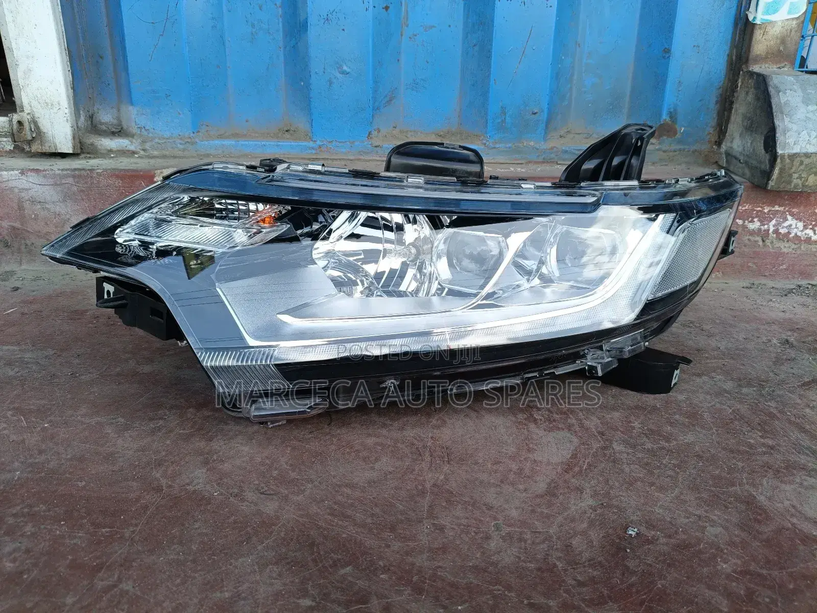 Mistrubishi Outlander Headlight Xenon