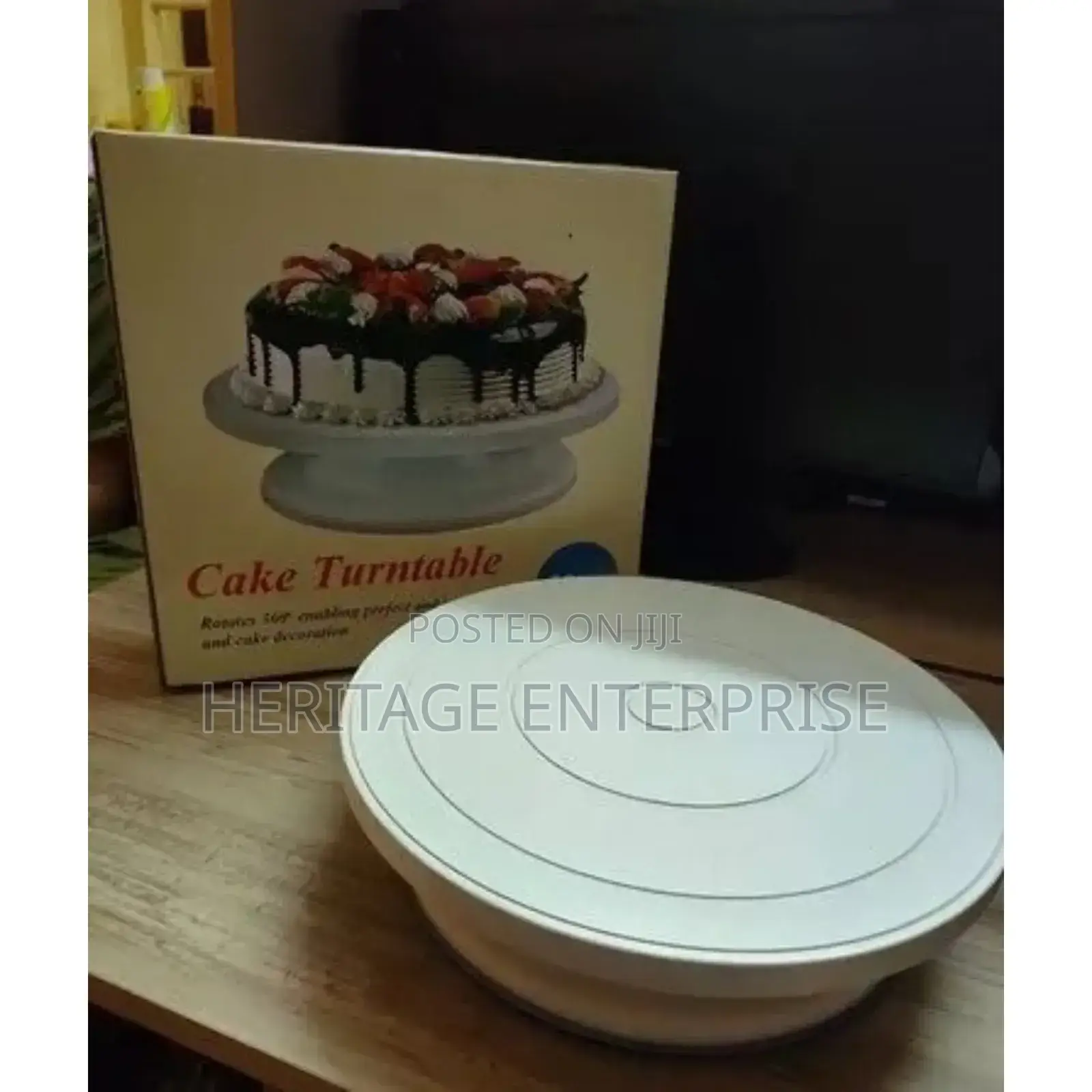 Cake Turntable.