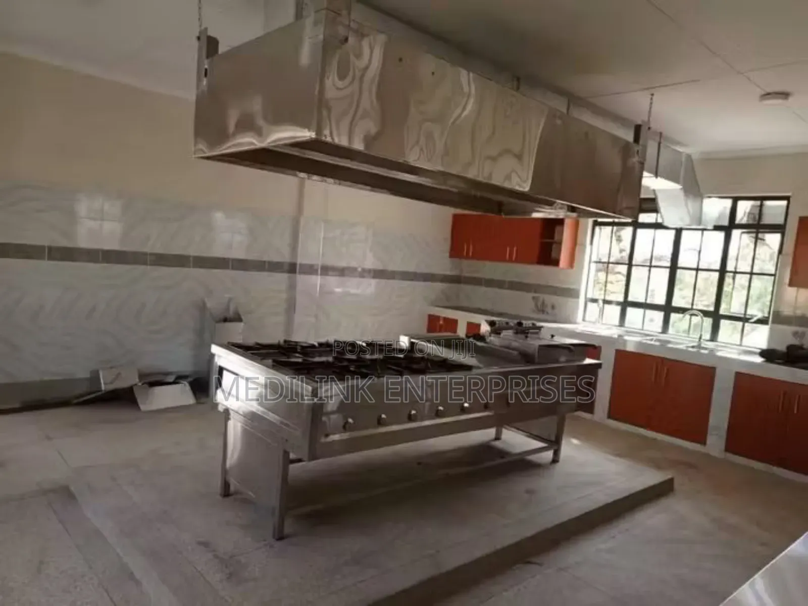 Stainless Steel Commercial Kitchen Set Up and Installation