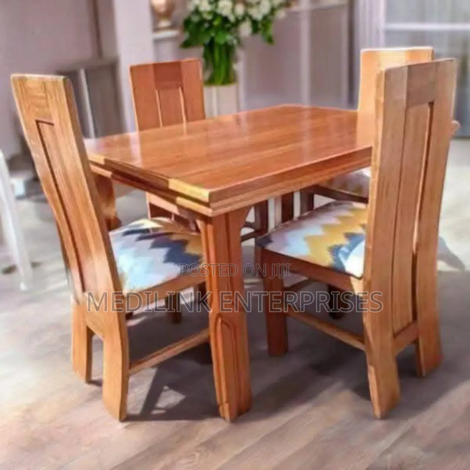 4-Seater Solid Dinning Table Set