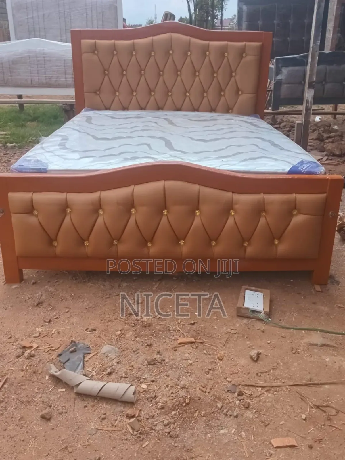 Mocket Plus Mattress 8inch Hardwood Beds