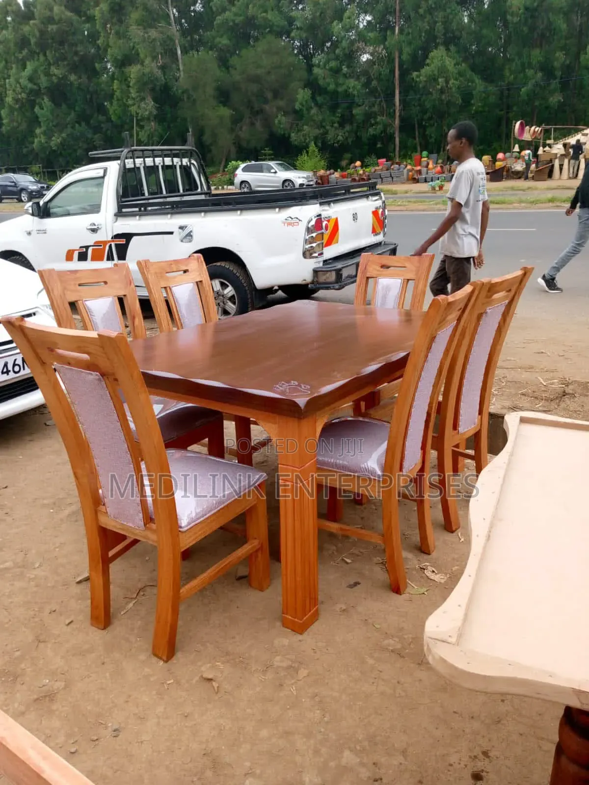 Victoria Elegance Design Dinning Table