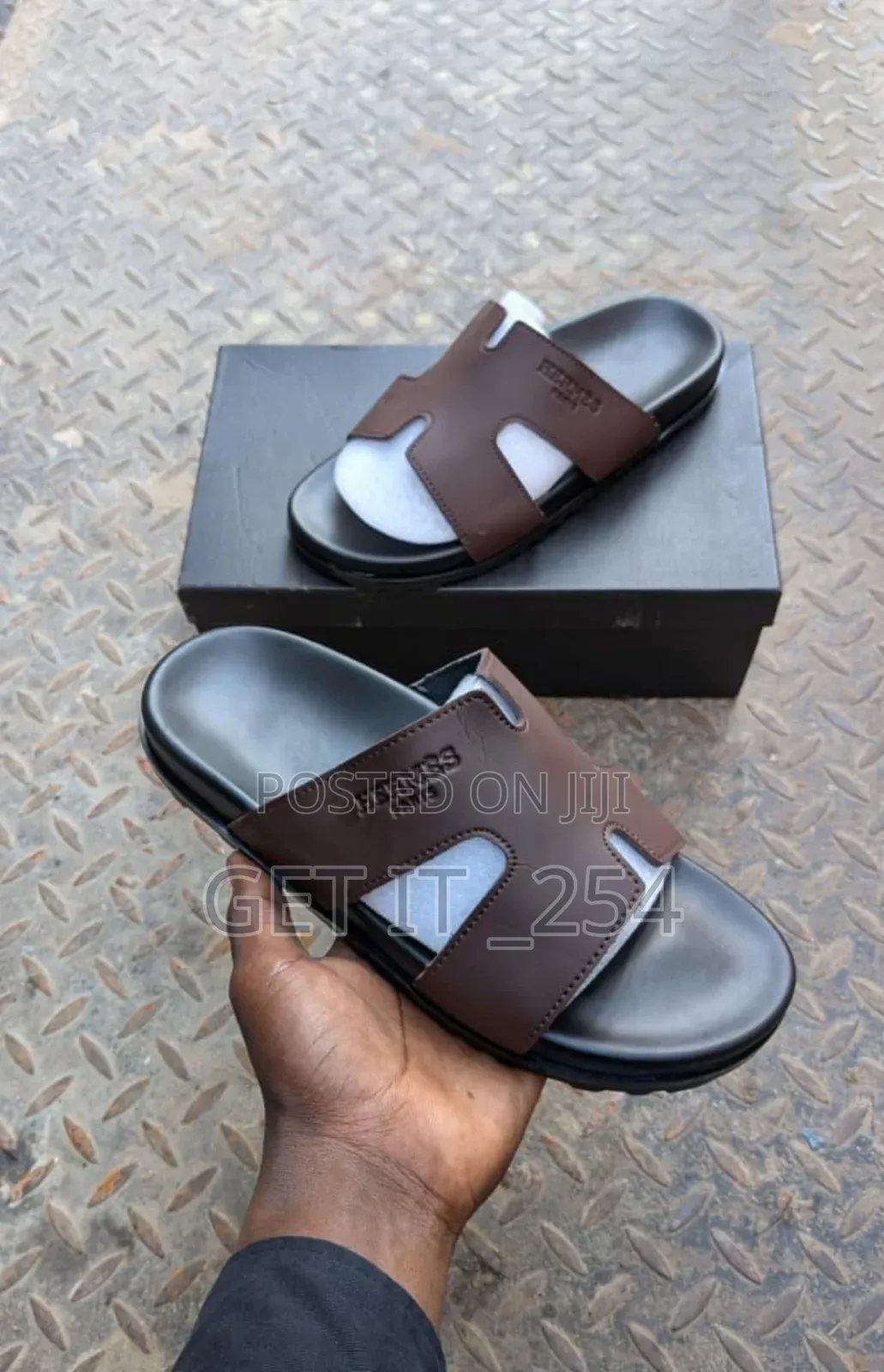 *Hermes Men Sandals*🔥
Size:*40-45*