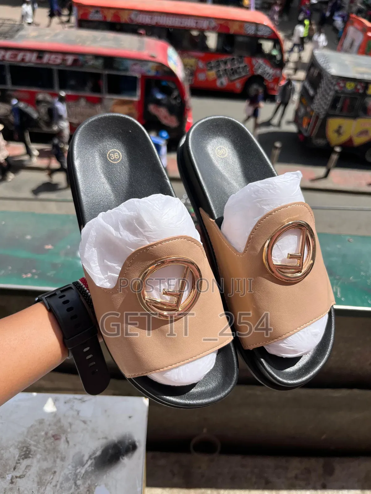 Fendi Sandals
Size 36-41