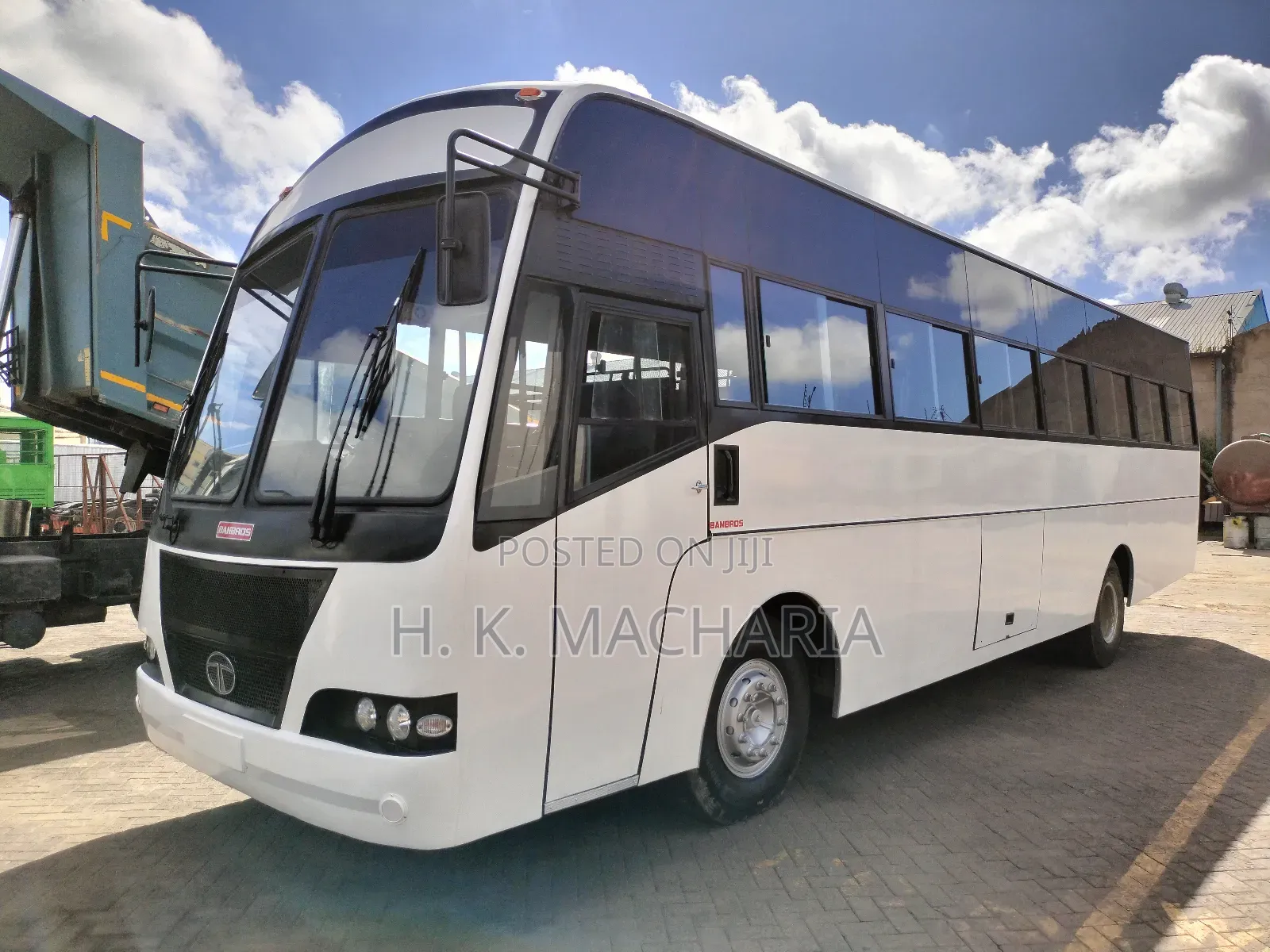 New Tata LPO 2022 White