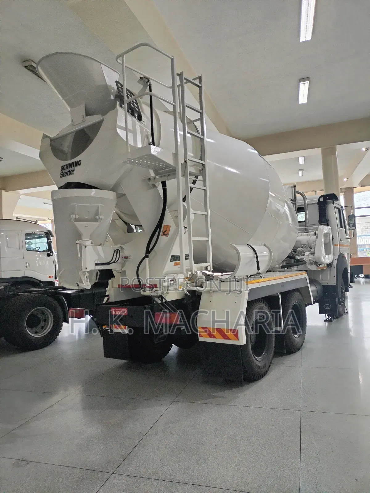 Tata Lpk-2518 Concrete Mixer 7 Cubic Metres 2025 White