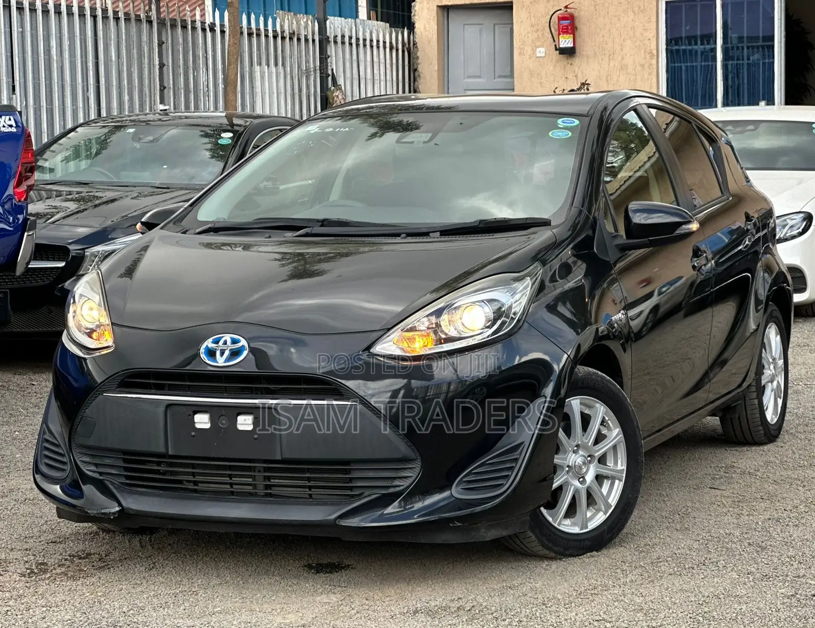 Toyota Aqua 2018 Gray