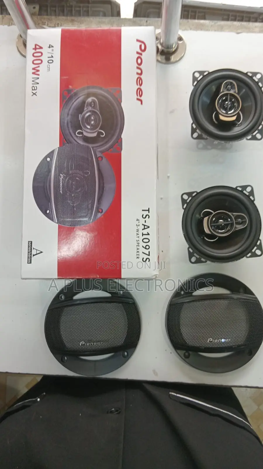 Pioneer 400 Watts Speakers
