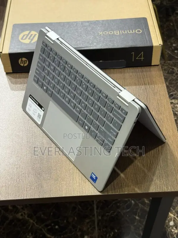 New Laptop HP OmniBook 5 Flip 14-fp0023dx 8GB Intel Core i5 SSD 512GB