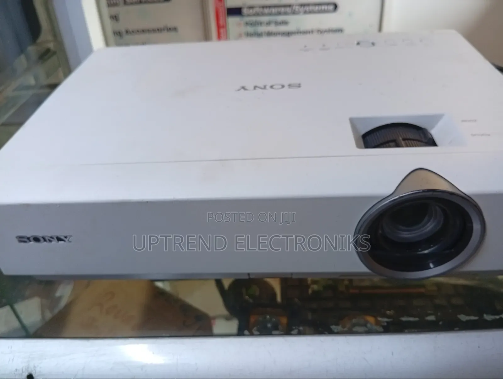Sony Dx102 – Refurbished Projector