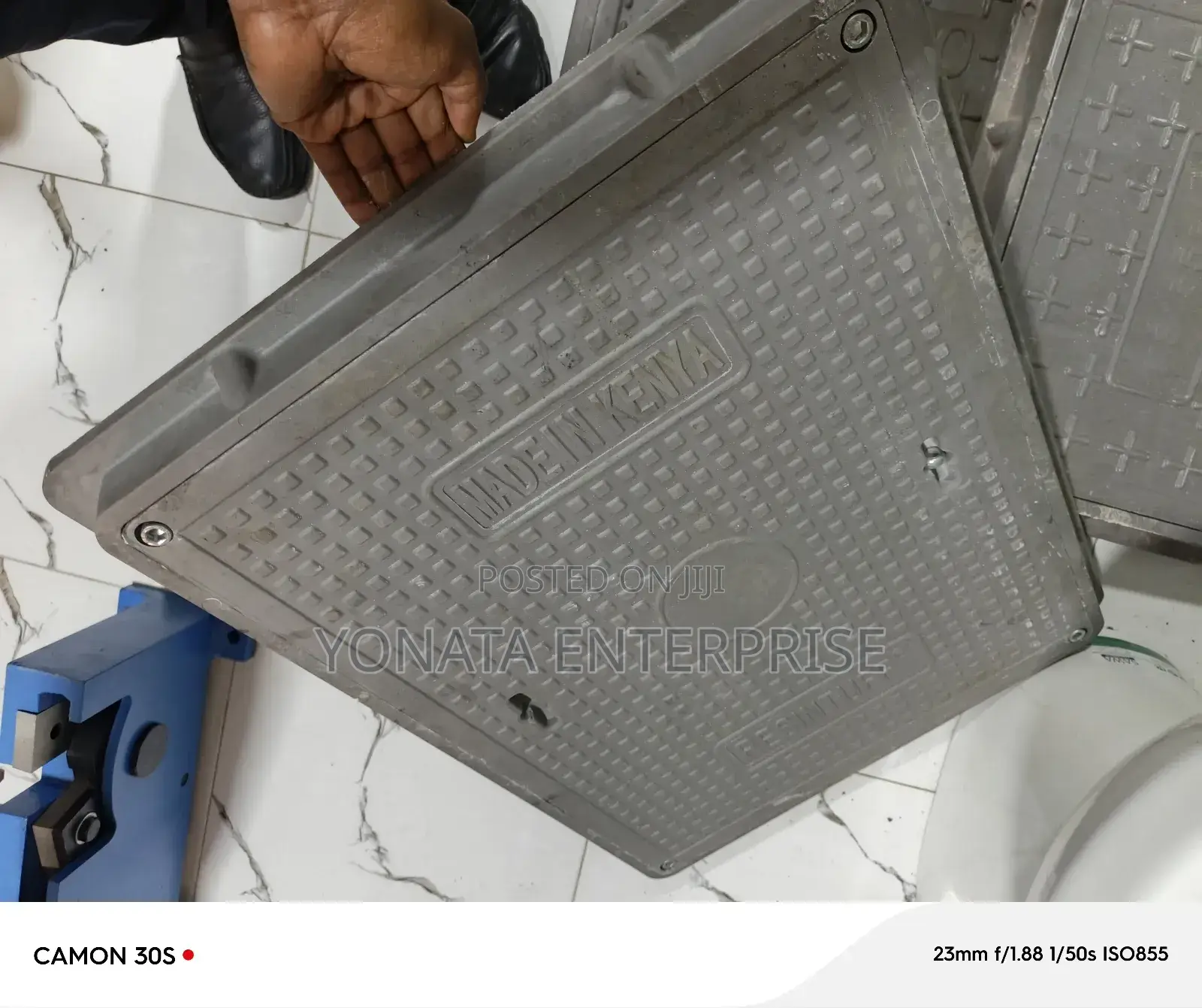 450mm by 600mm Locable Manhole Cover Suppliers