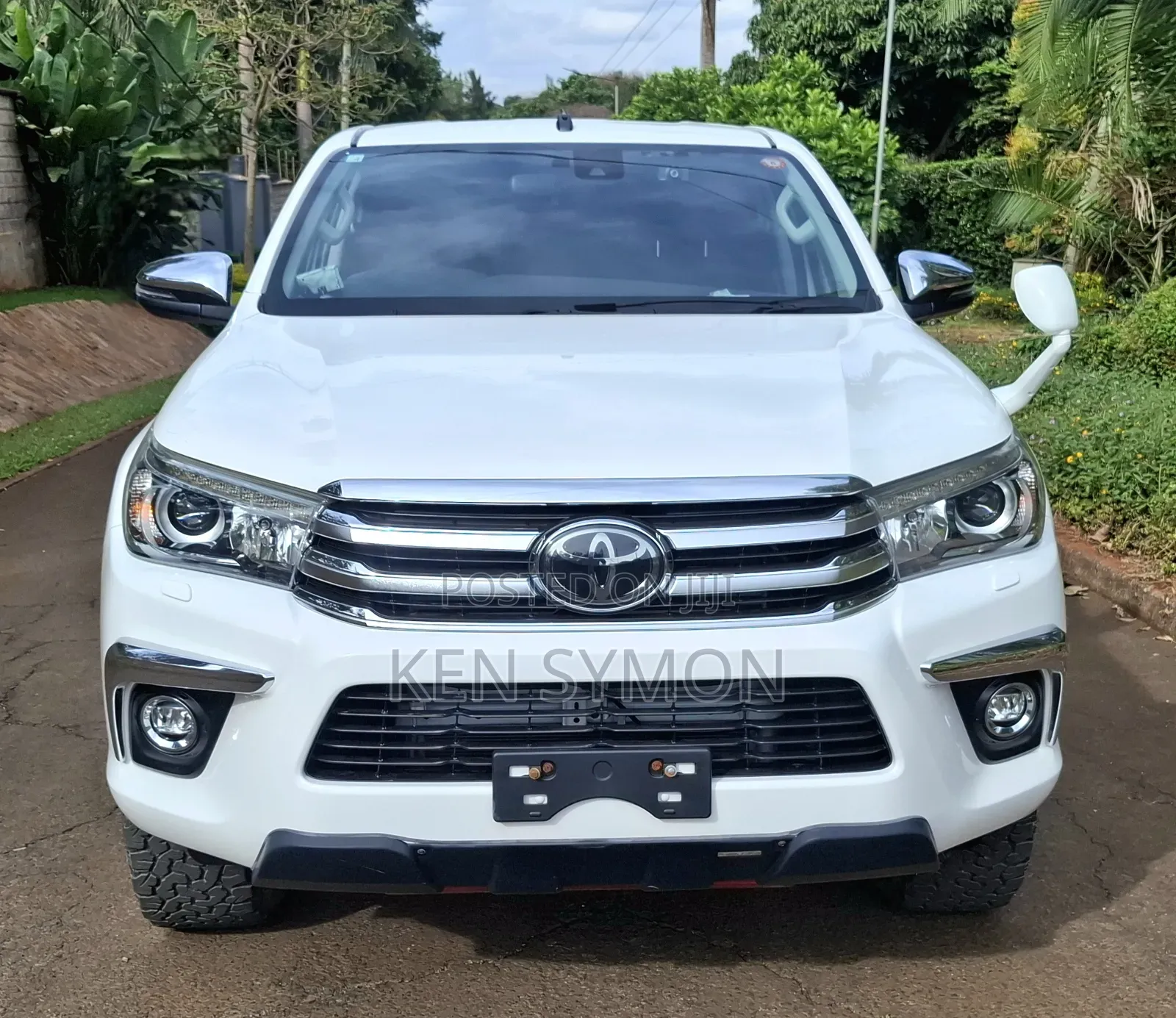 Toyota Hilux SR5 4x4 2018 White