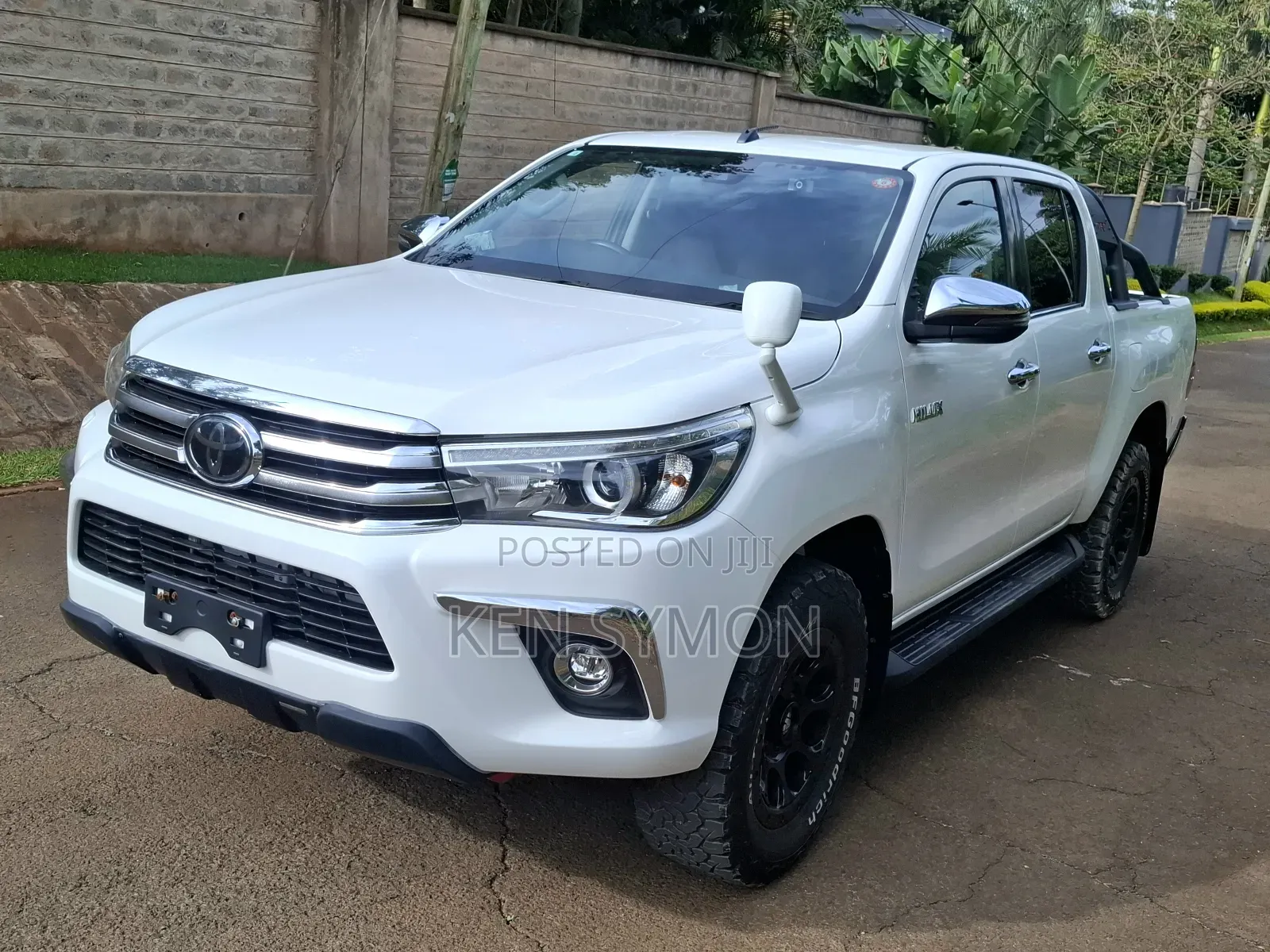 Toyota Hilux SR5 4x4 2018 White