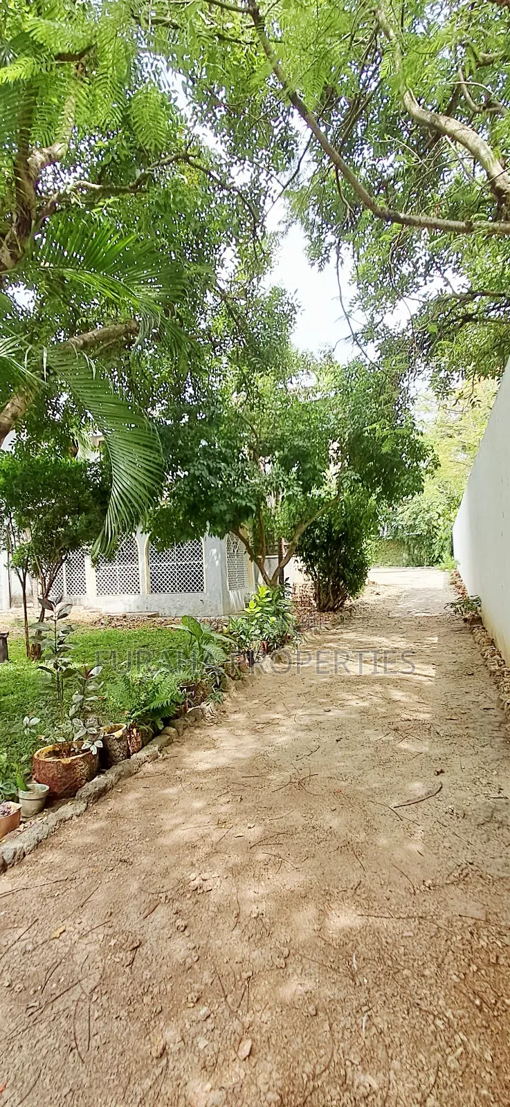 5bdrm House in Nyali for sale
