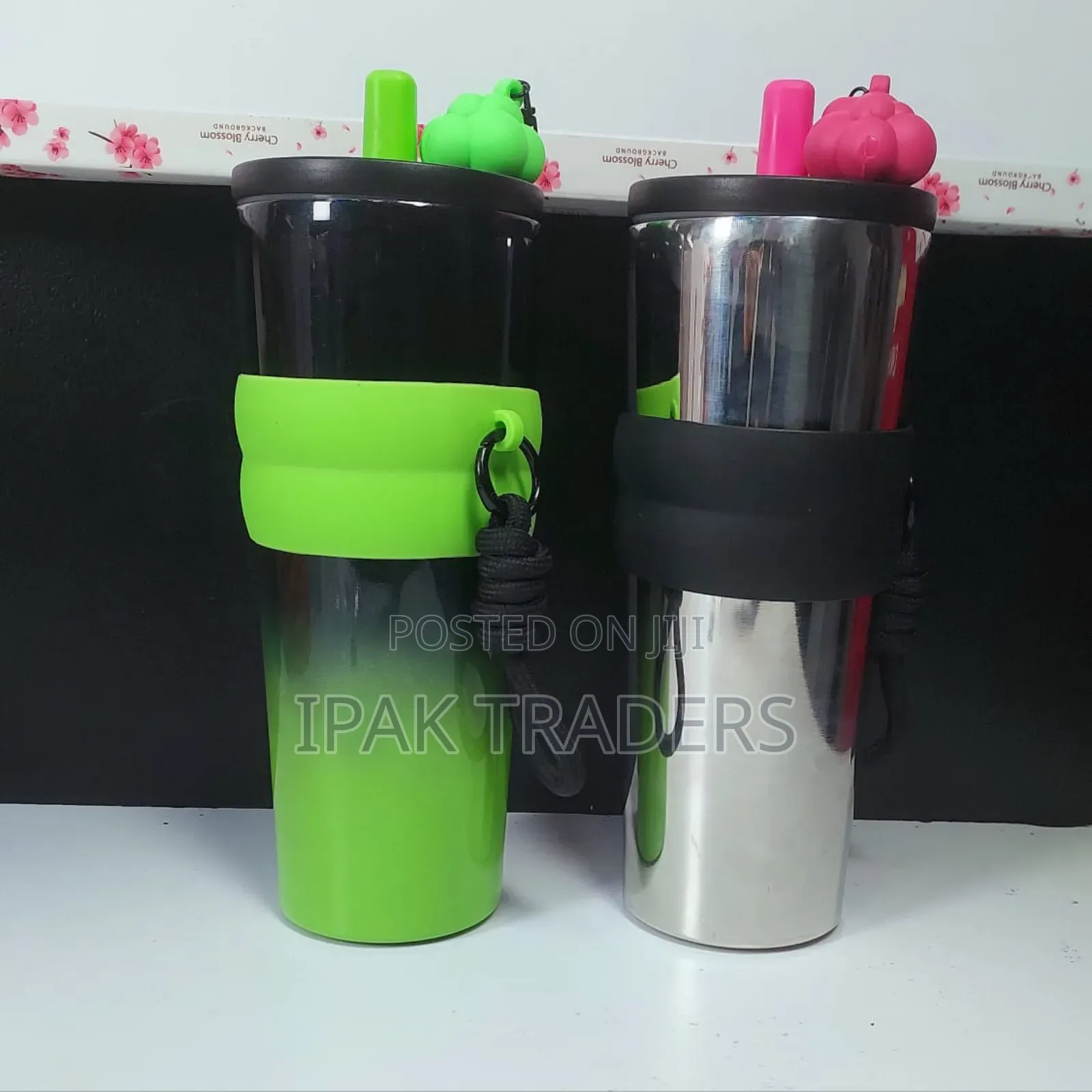 710ml Stainless Steel Coffee Mug With Straw.
 