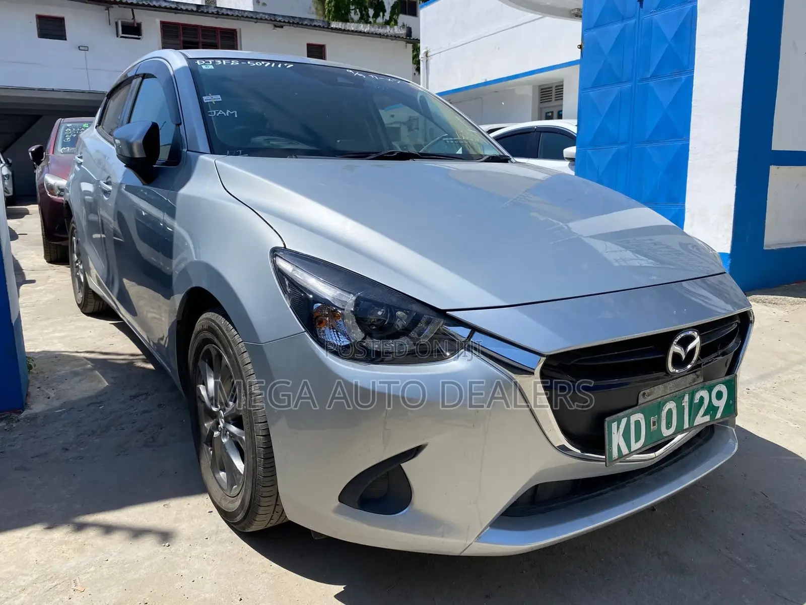 Mazda Demio 2018 Silver