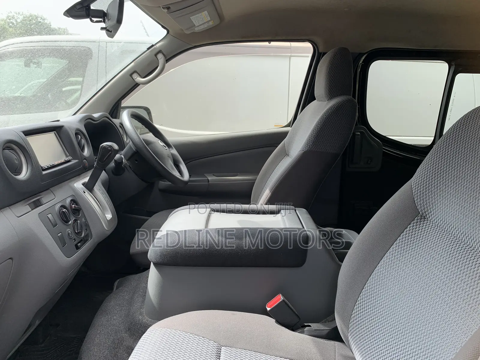 Nissan NV350 2016 Black