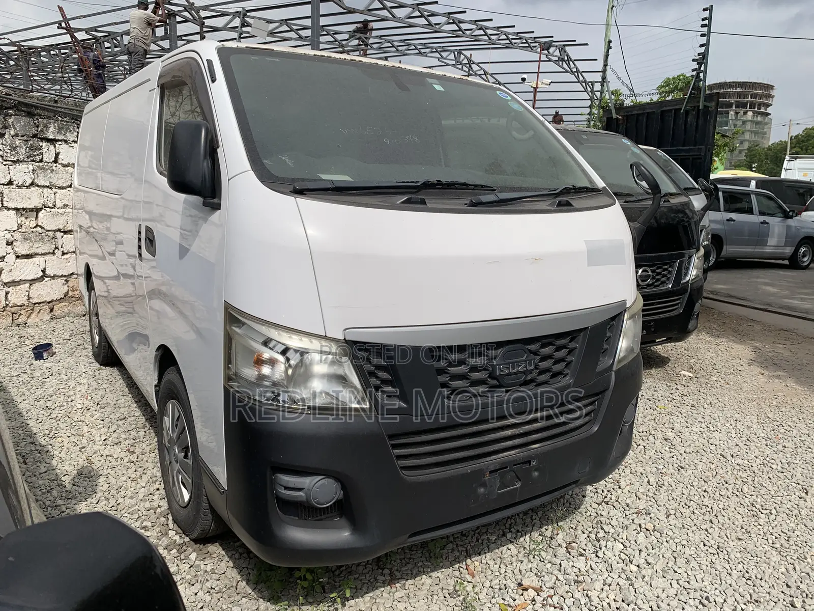 Isuzu Como 2016 White