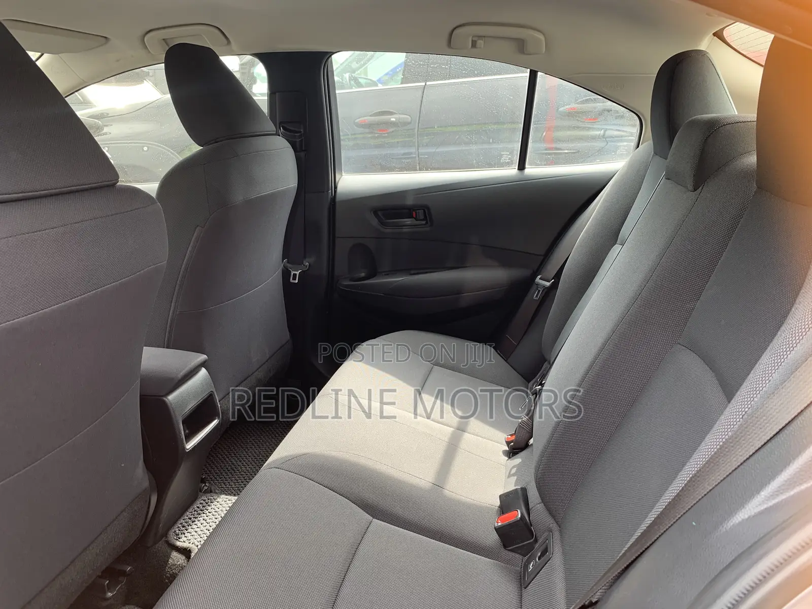 Toyota Corolla LE Eco (1.8L 4cyl 2A) 2019 Gray