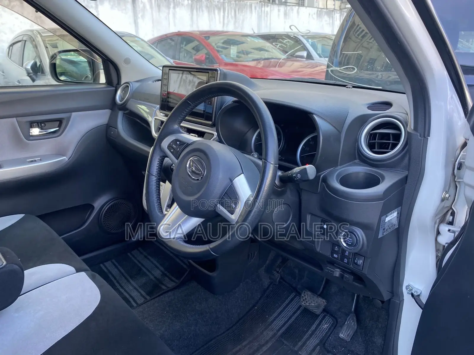 Daihatsu Cast 2018 White