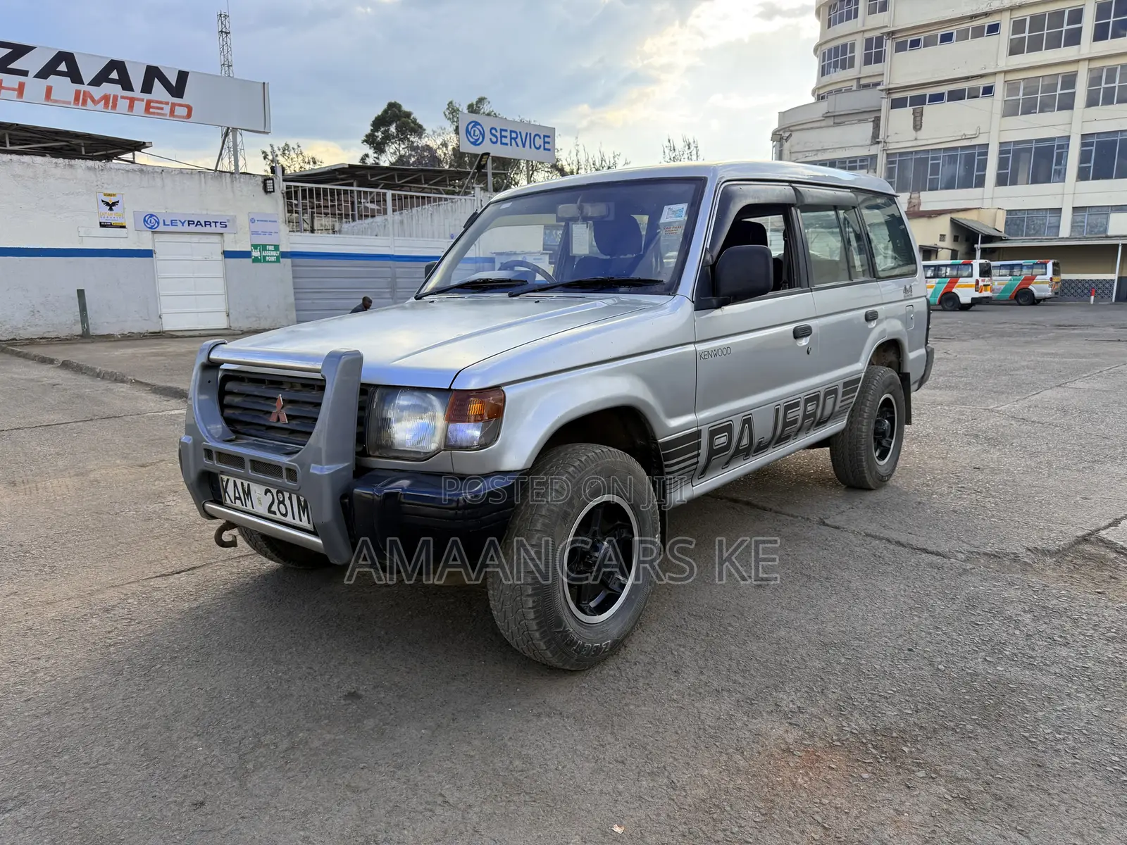 Mitsubishi Pajero 1999 Silver