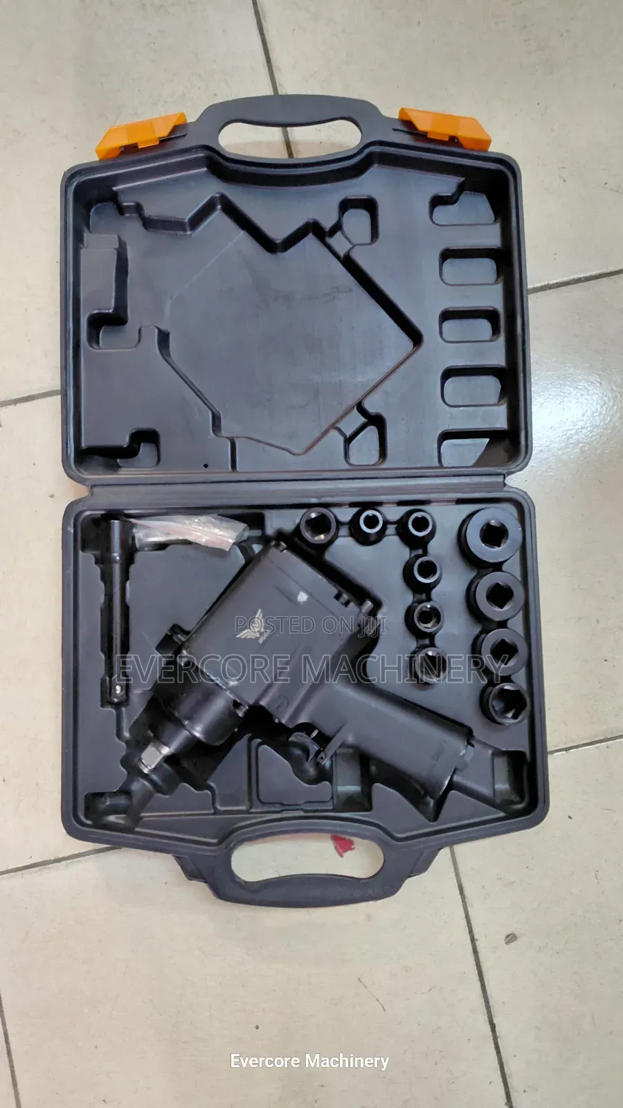 Best Quality Air Impsct Wrench Half Inch With Accessories.