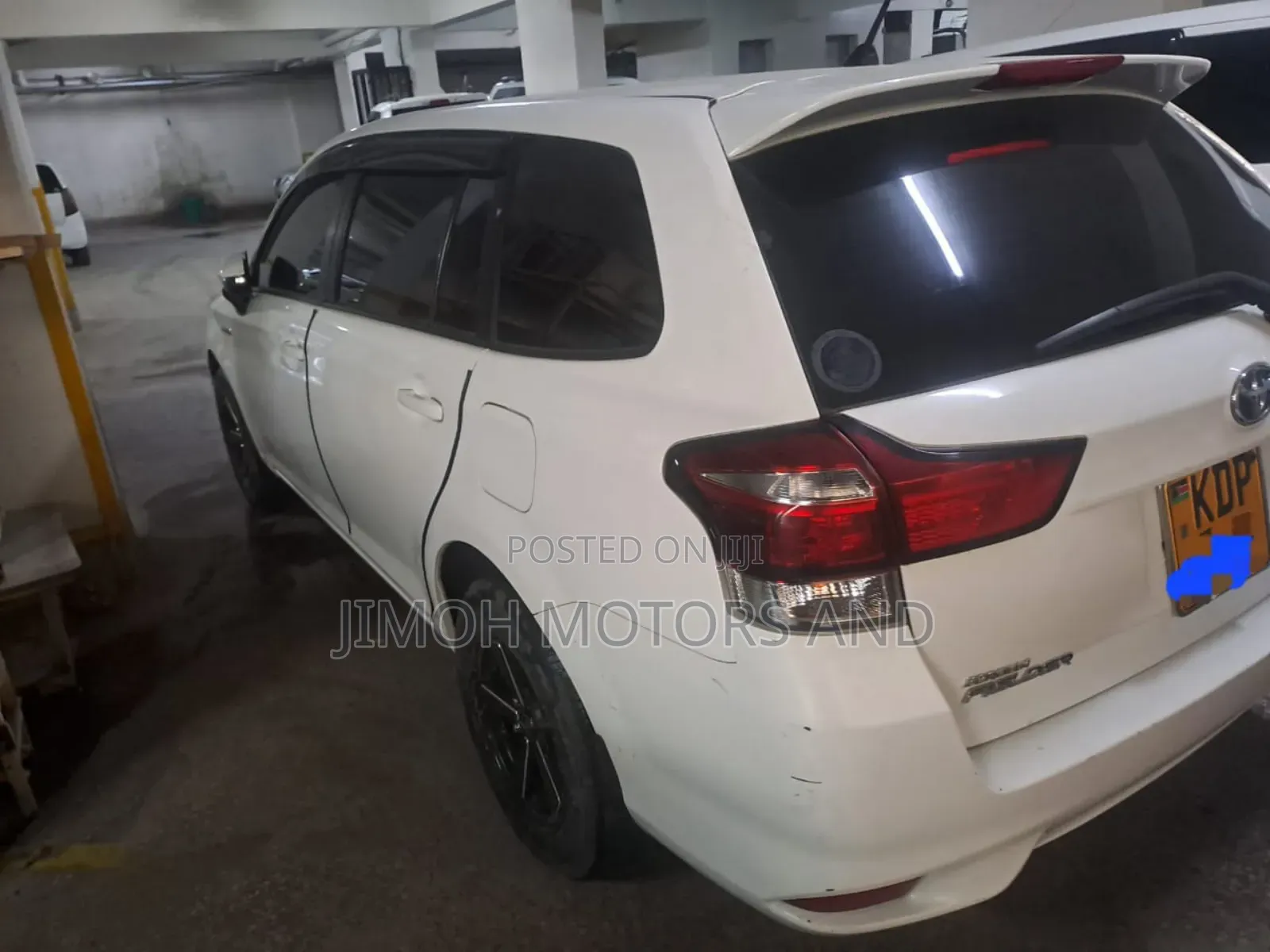 Toyota Corolla Fielder 2018 White