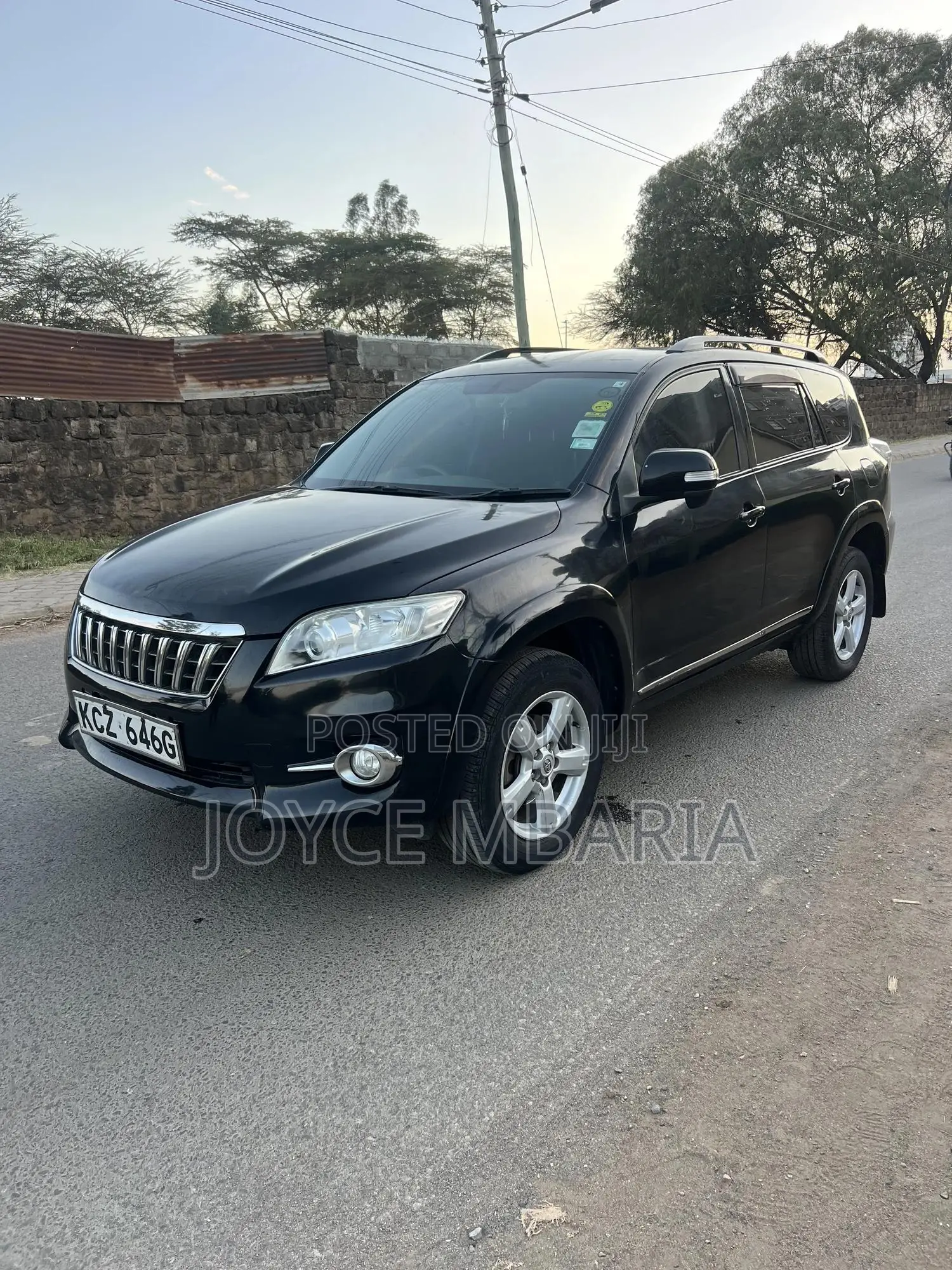 Toyota Vanguard 2013 Black