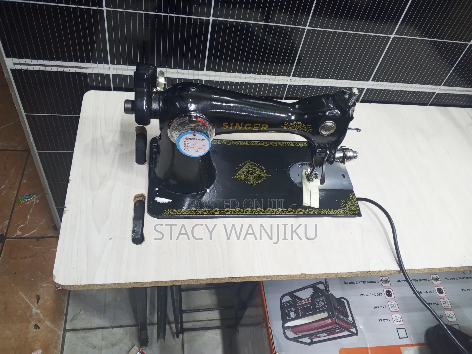 Quality Singer Sewing Machine With Local Table