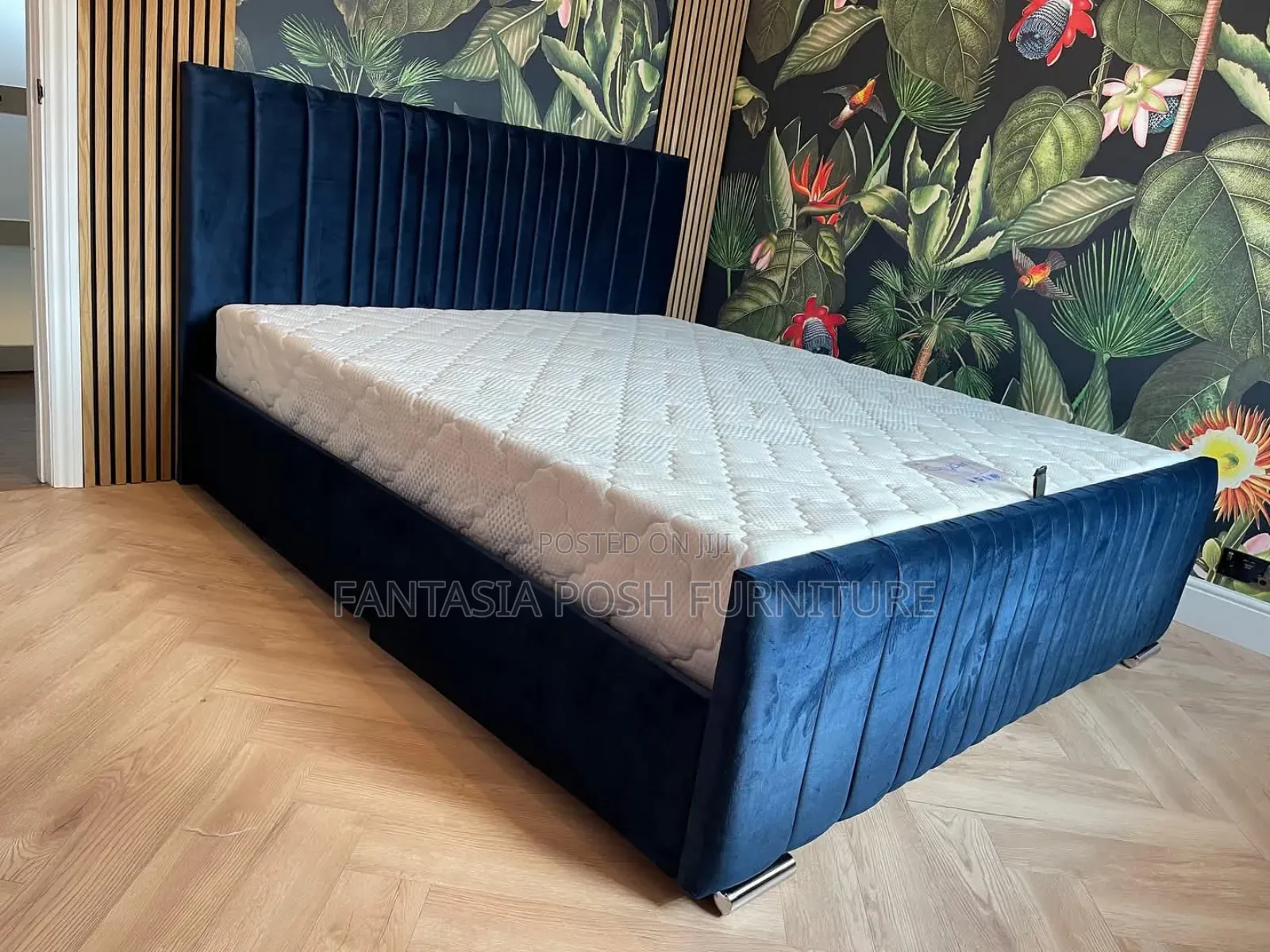 5x6 Chester Bed in Navy Blue Velvet - Pay on Delivery