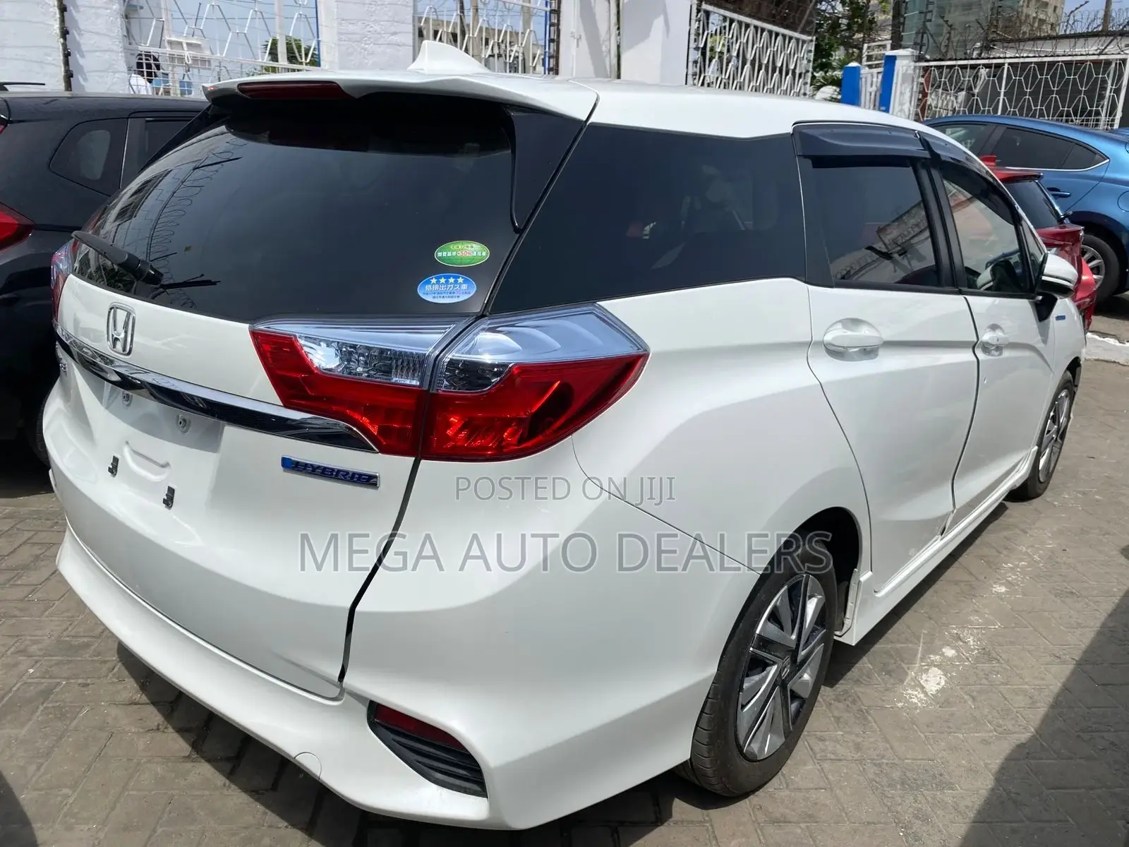 Honda Fit Shuttle 2018 White